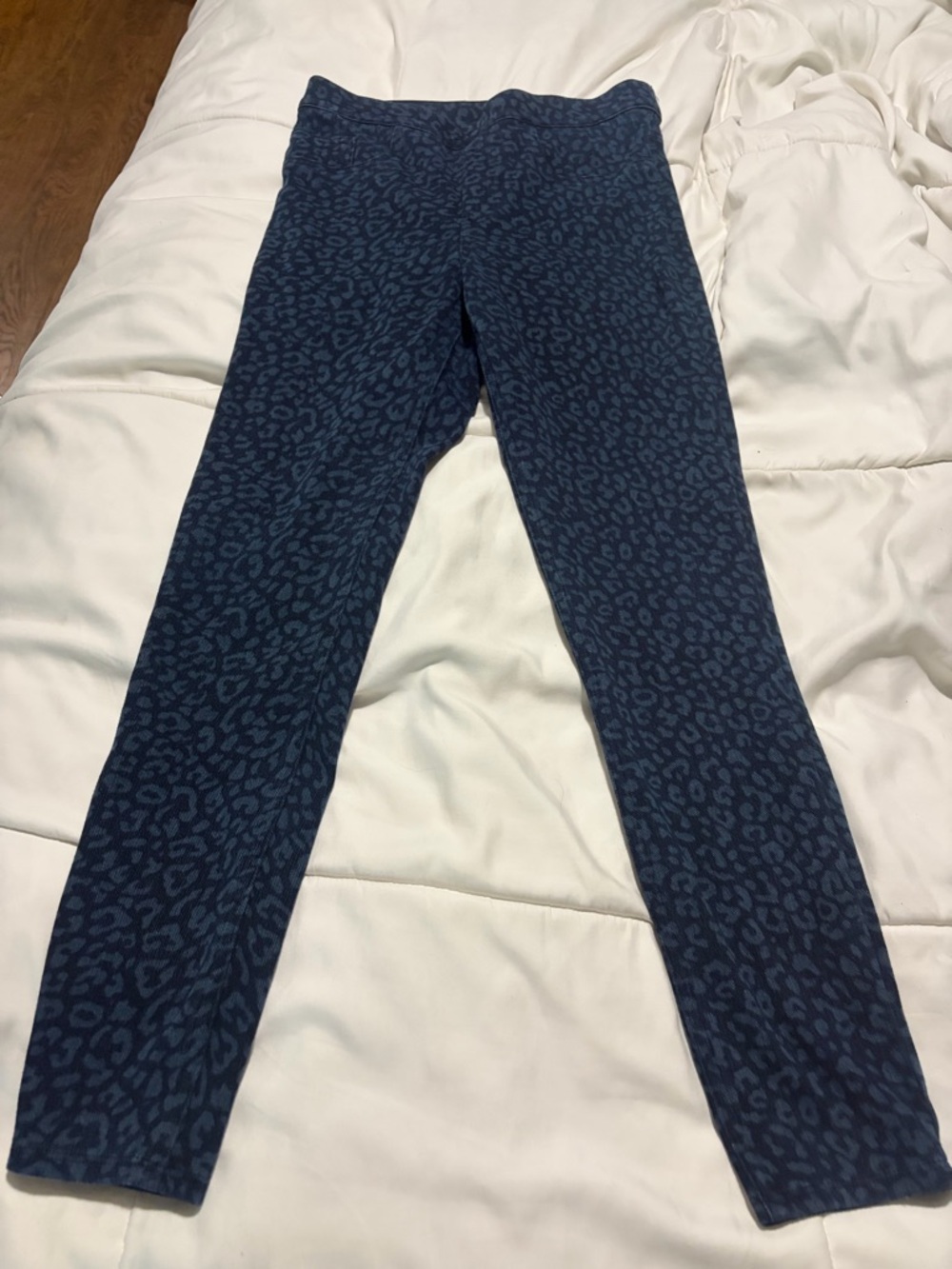 Spanx "Look at Me Now" leggings in Leopard print